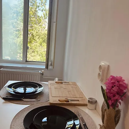 דירה House